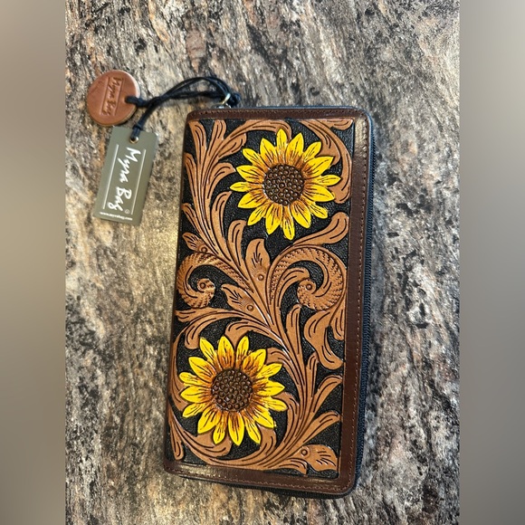 NWT Tote Purse and NWT Wallet - Picture 8 of 13